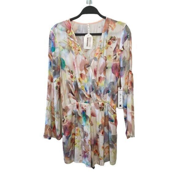 Willow & Clay Pants - Willow & Clay Floral Slight Bell Sleeve V-Neck Elastized Waist Romper Size Mediu